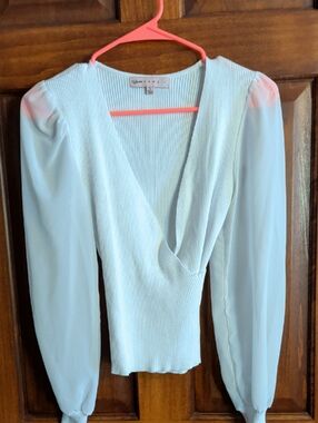 Tight White Ribbed Knit Top with Flowy Sleeves